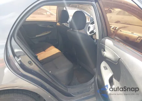 2010 Toyota Corolla S z USA, uszkodzony, nr VIN 2T1BU4EE9AC532704